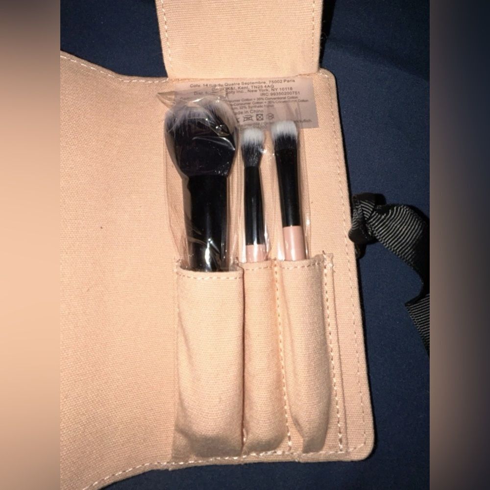 Brand new Gucci beauty 3pcs Makeup Brush Set with Case